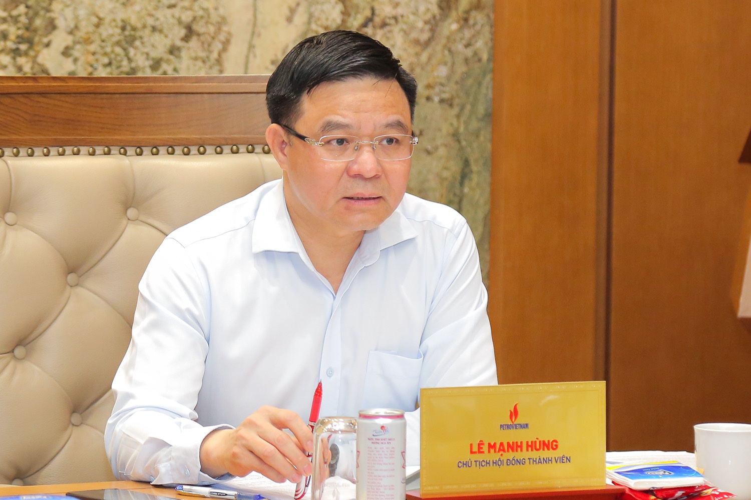 Tháng 5: Petrovietnam tiếp tục duy trì tăng trưởng khi giá dầu đảo chiều giảm mạnh